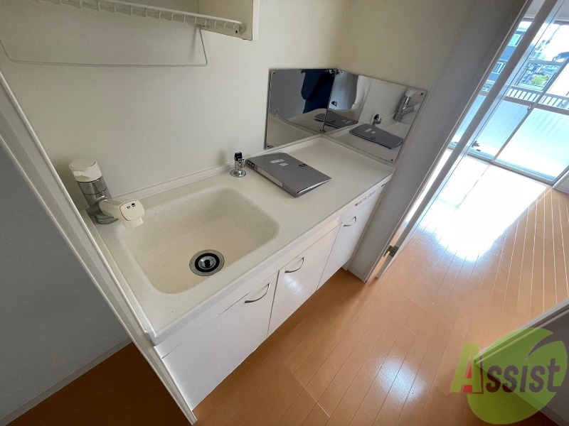 キッチン　こちらはキッチンになります。ガスコンロ設置可能です。