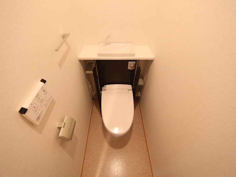 トイレ　温水洗浄暖房便座付トイレ