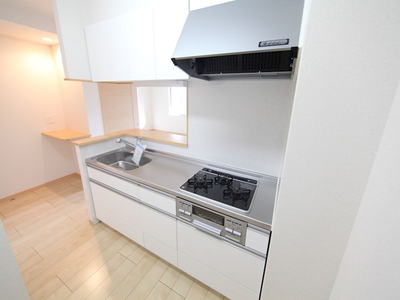 キッチン　システムキッチン（ガス3口コンログリル付）カウンターキッチン