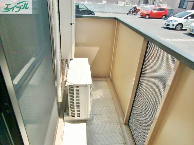 バルコニー　南向きで日当たり良好バルコニー