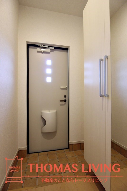 玄関　実際の写真を準備中の為、同シリーズの写真でご参考下さい。