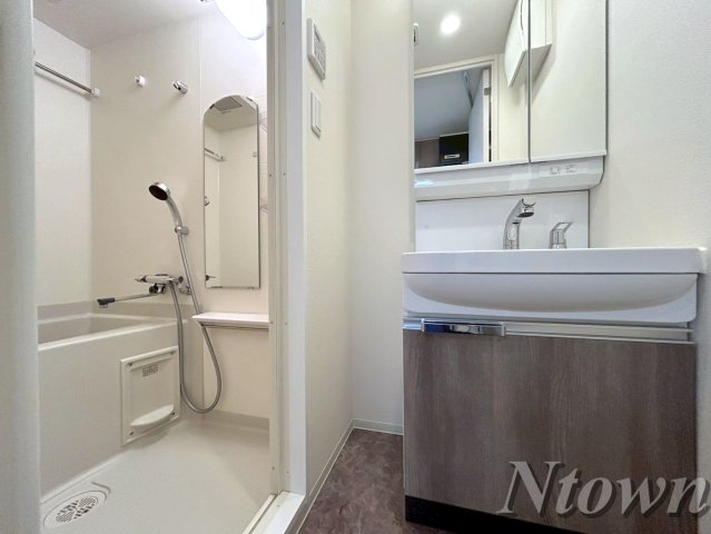 洗面設備　使いやすい洗面所です