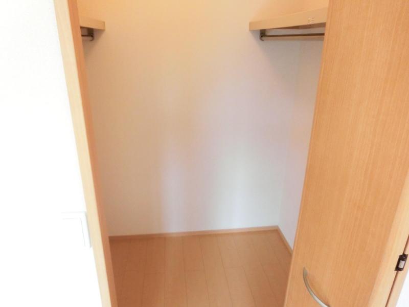 収納　ウォークインクローゼット