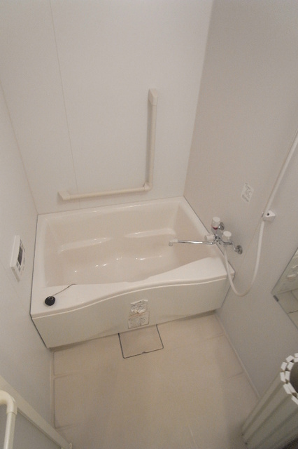 バス・シャワールーム　バスルーム