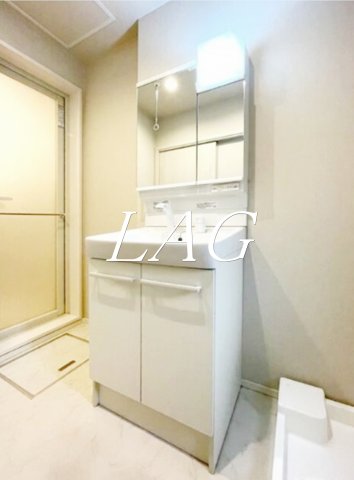 洗面設備　独立洗面台です。