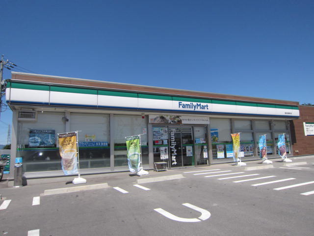 コンビニ　ファミリーマート 飯田松尾新井店（コンビニ）まで585m