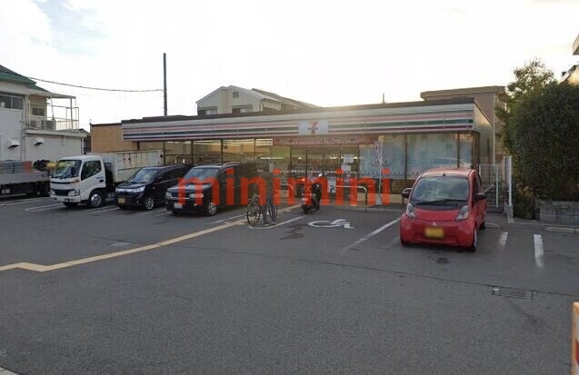 コンビニ　セブンイレブン摂津東正雀店（コンビニ）まで284m