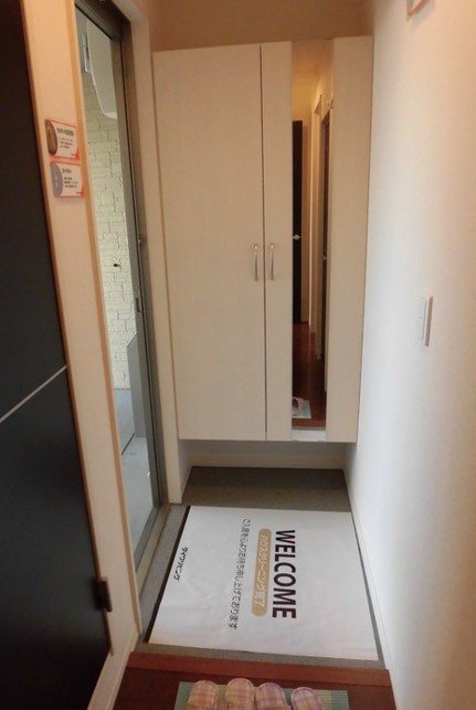 玄関　※掲載情報と物件の現況が異なる場合、現況を優先するものとしま