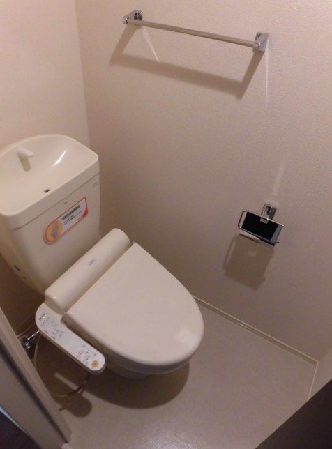 トイレ　※掲載情報と物件の現況が異なる場合、現況を優先するものとしま