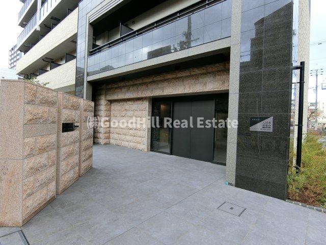 エントランス　ライジングメゾン新大阪サウス