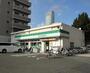 コンビニ　ファミリーマート松崎町店（コンビニ）まで683m