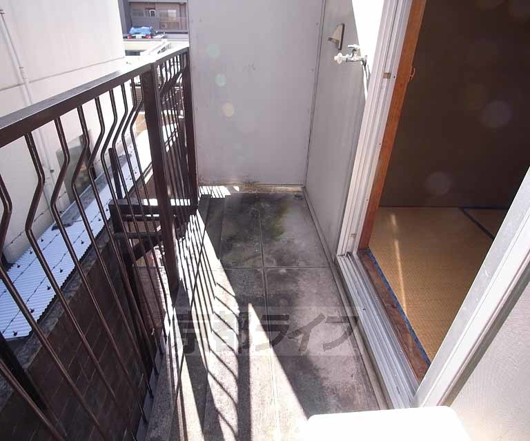 バルコニー　洗濯機置場も室外ですがあります！