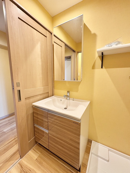 洗面設備　※他室写真～現況優先～