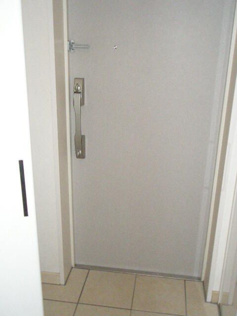 玄関　収納もある玄関です