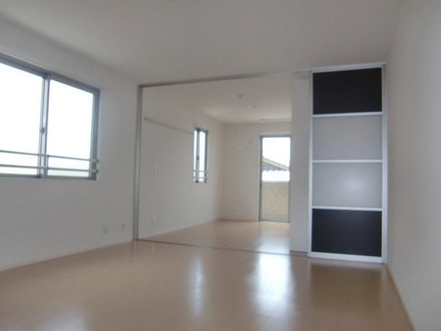 居室・リビング　開放感のあるお部屋です。