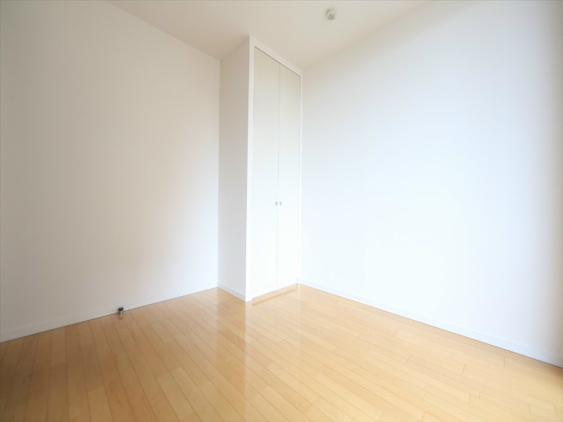 その他　洋室5.1帖　クローゼット（収納充実してます）