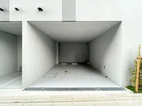 駐車場　収納