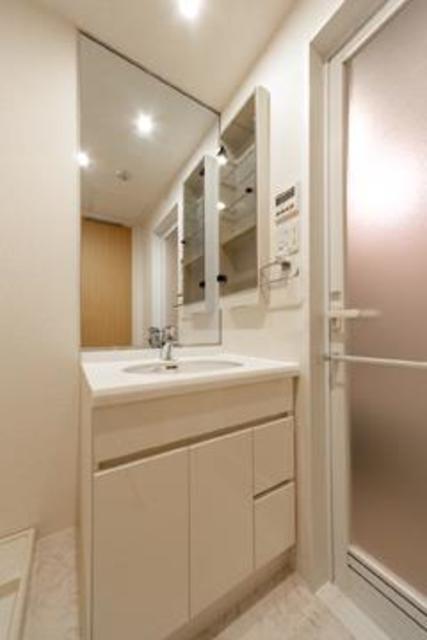 洗面設備　※写真は同タイプ住戸です。