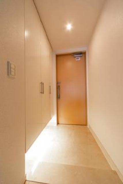 玄関　※写真は同タイプ住戸です。