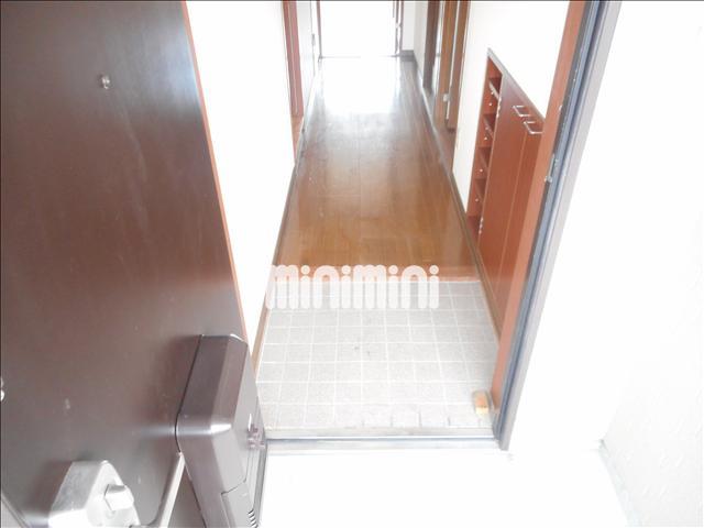 玄関　下駄箱付き玄関