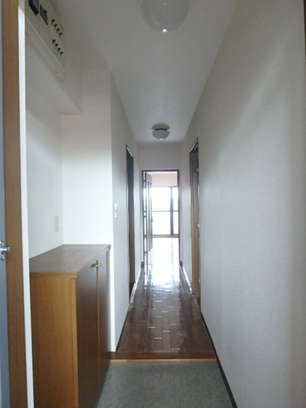 玄関　図面と現状に相違がある場合には現状を優先