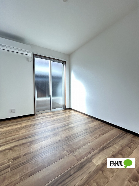 居室・リビング　１０３　同一タイプ