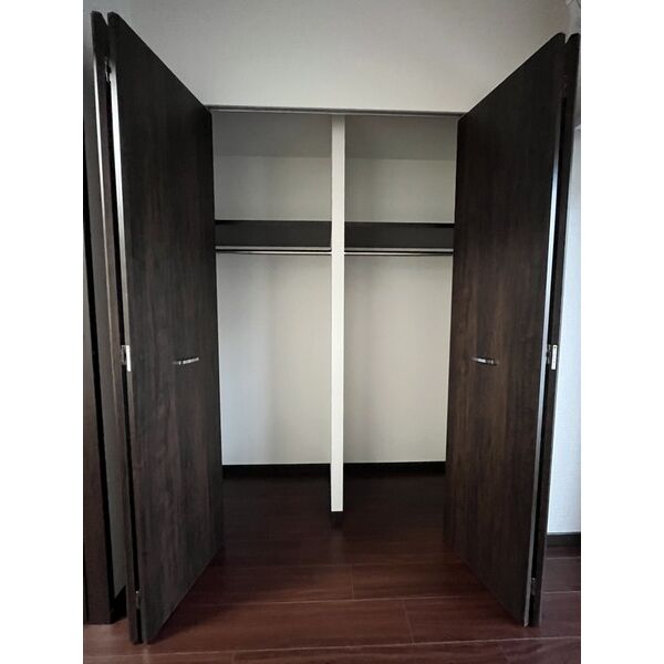 収納　ゆったり過ごせる居間です