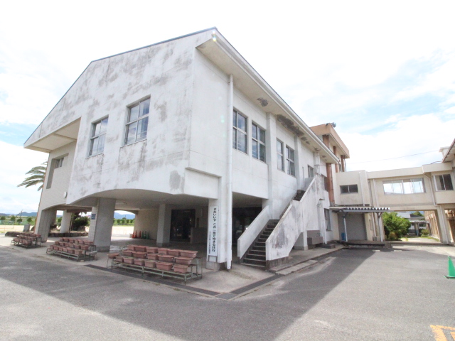 中学校　行橋市立今元中学校（中学校）まで2035m