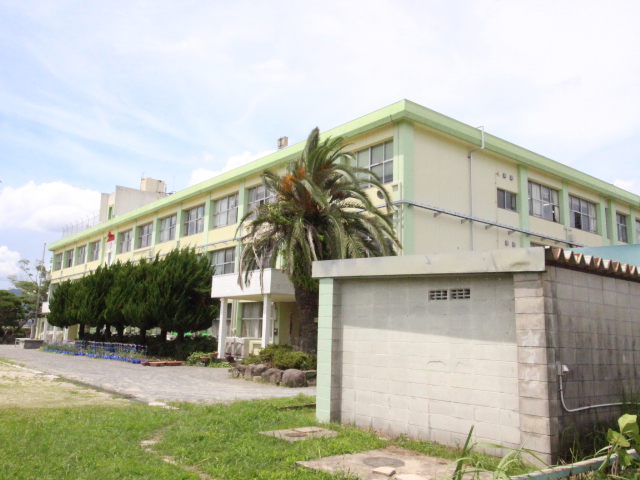 小学校　行橋市立今元小学校（小学校）まで1942m