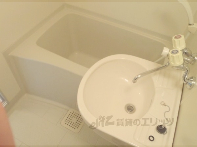 バス・シャワールーム　バス