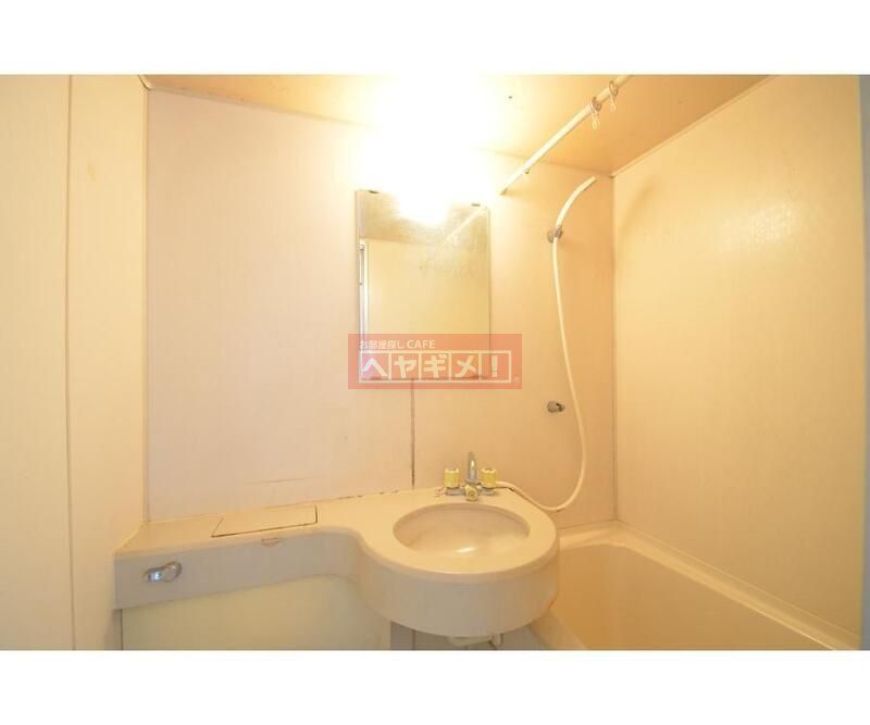 バス・シャワールーム　洗面