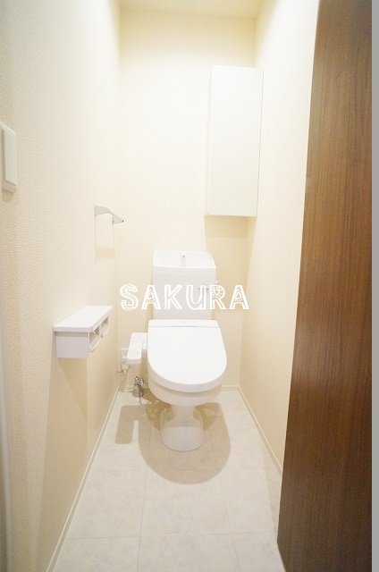 トイレ　嬉しい温水洗浄便座♪