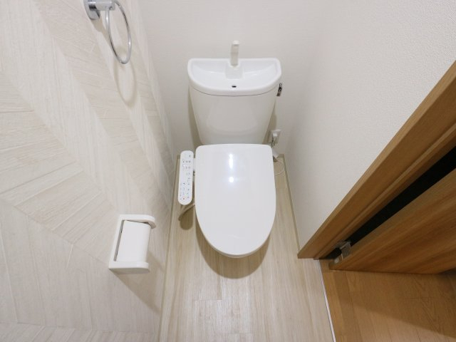 トイレ　同系モデル写真