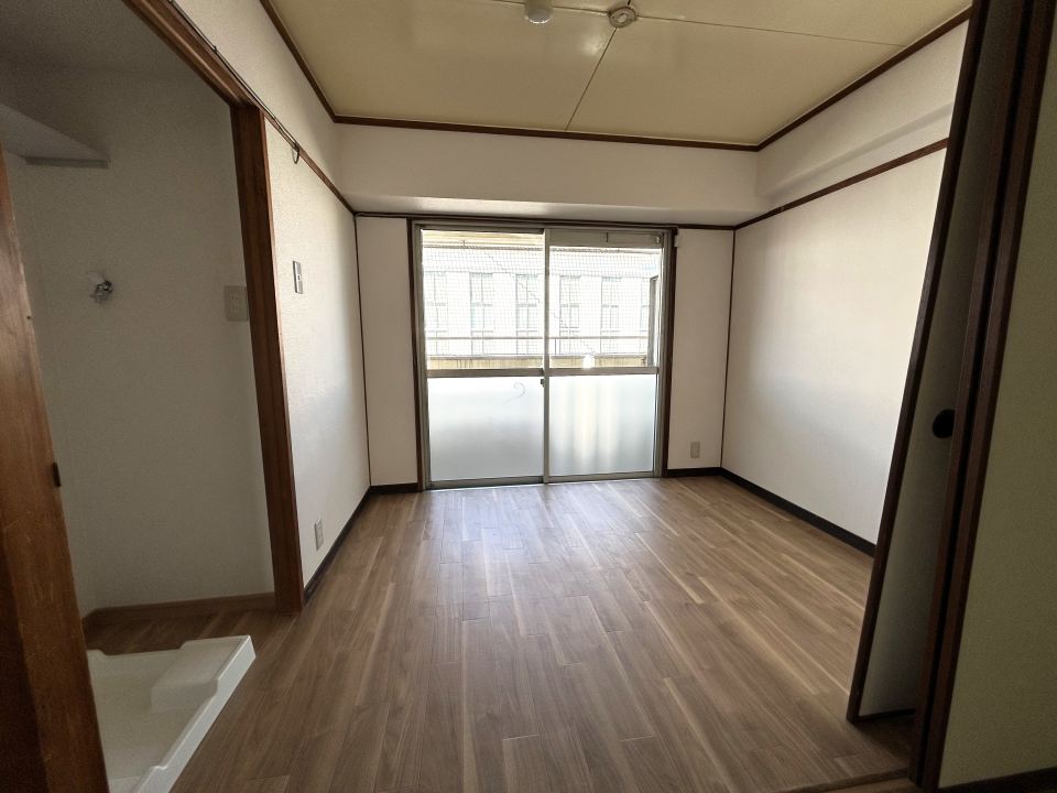 その他部屋・スペース　８Ｆ洋間　こちらにもバルコニーあり