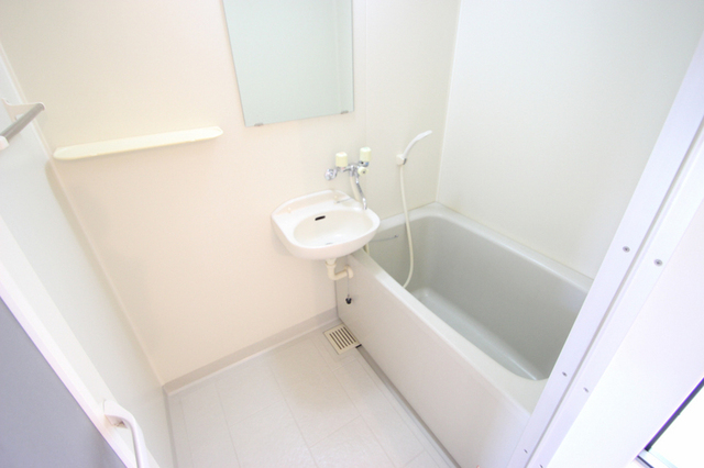 バス・シャワールーム　※他のお部屋の参考写真の為、原状優先です。