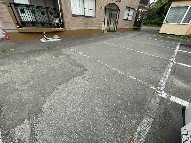 駐車場　駐車場