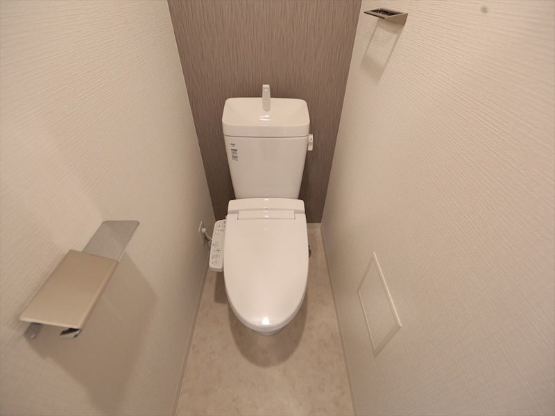 トイレ　温水洗浄暖房便座付トイレ