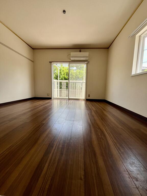 居室・リビング　洋室8帖　エアコン・収納付き