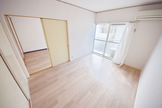 居室・リビング　★新婚さん・カップルの方にもおすすめの2DK★