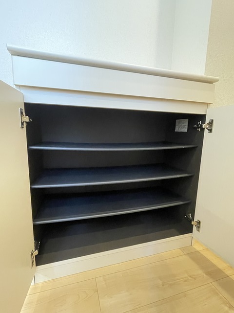 収納　シューズボックス