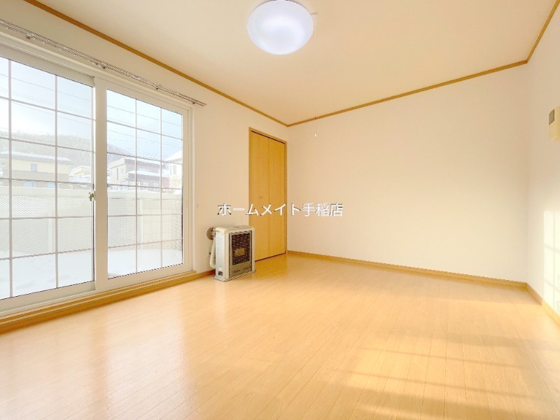 居室・リビング　明るく広々リビングスペース♪