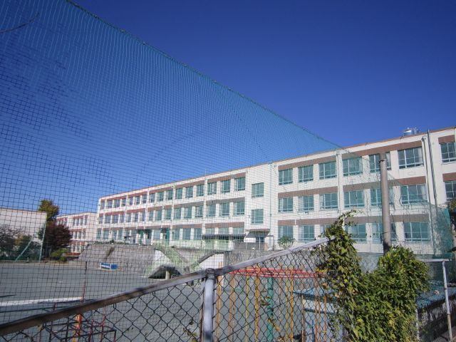 小学校　名古屋市立滝川小学校（小学校）まで458m