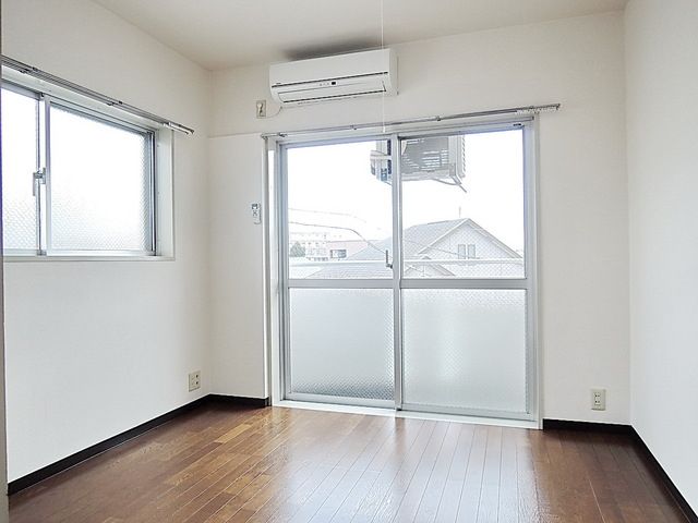 居室・リビング　★二面採光★