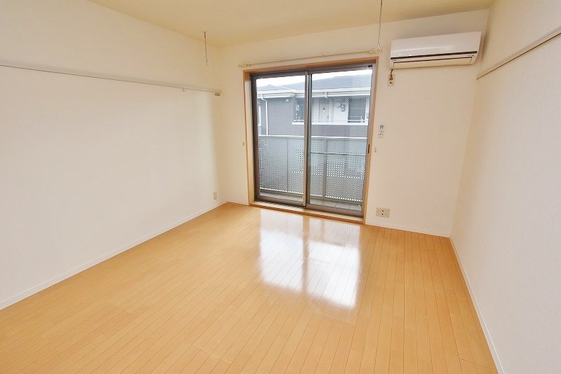 居室・リビング　★洋室8帖★