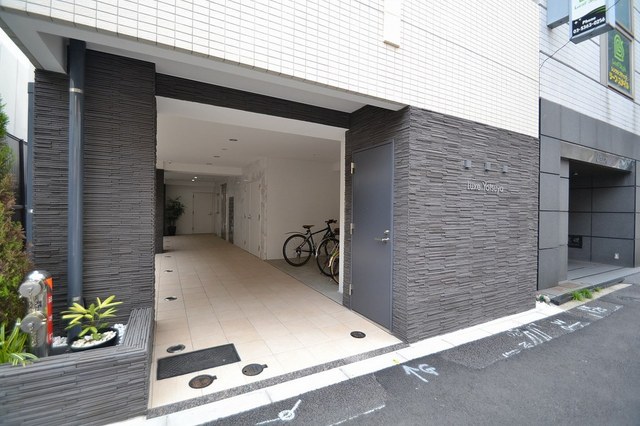 建物外観　オシャレなエントランス