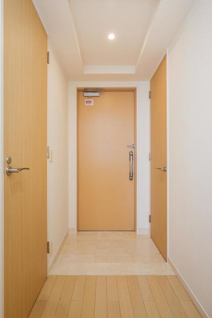 玄関　※写真は同タイプ住戸です。