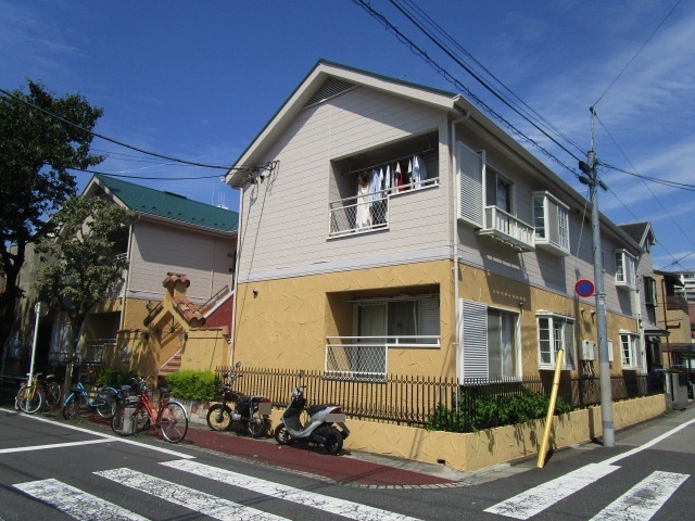 建物外観　綺麗に管理されている清潔感ある外観です。