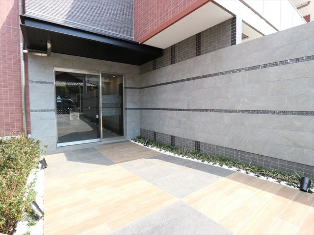 エントランス　ログ池上