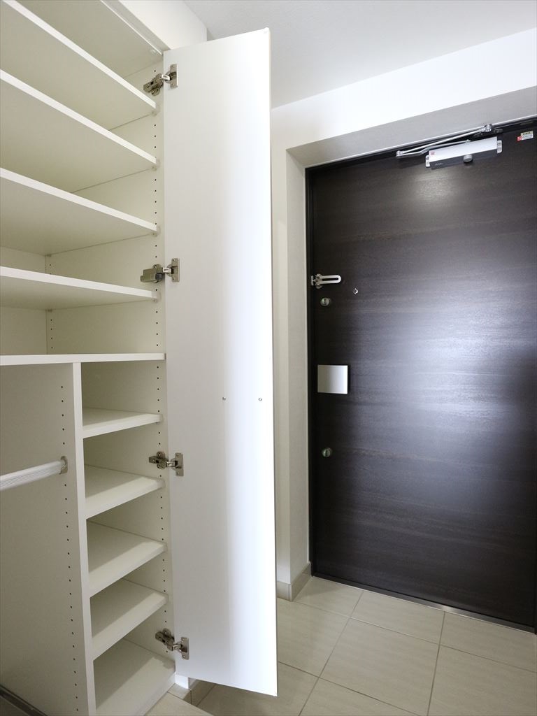 収納　ログ池上