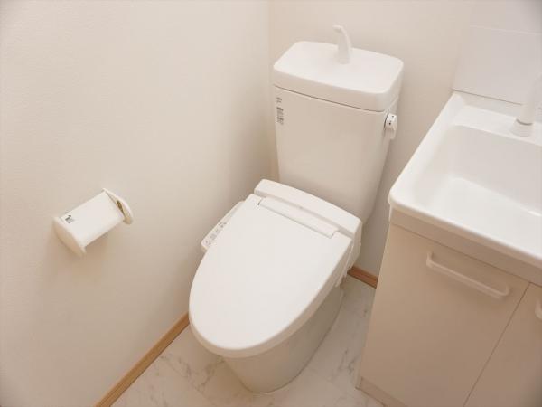 トイレ　トイレ